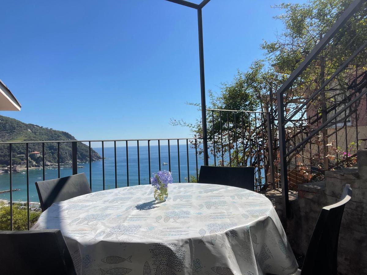레반토 Ocean View Flat With Wi-Fi, Ac And Elevator To Town 아파트 외부 사진